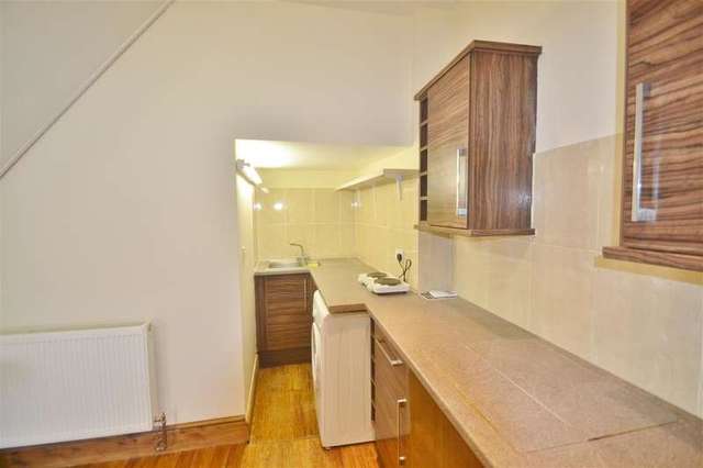  Image of Studio to rent at West Hill, SW18 5PU