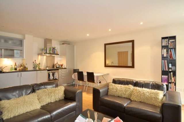  Image of 2 Bedroom Flat to rent at Axis Court  Shad Thames, SE16 4UQ