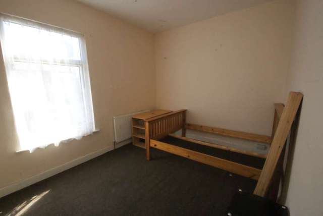  Image of 2 Bedroom Terraced for sale at Tennyson Street  Middlesbrough, TS1 4LZ