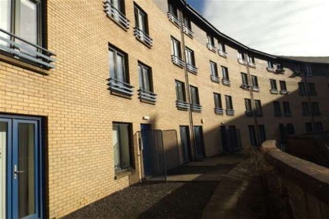  Image of 2 Bedroom Flat to rent at Glasgow, G1 5PR