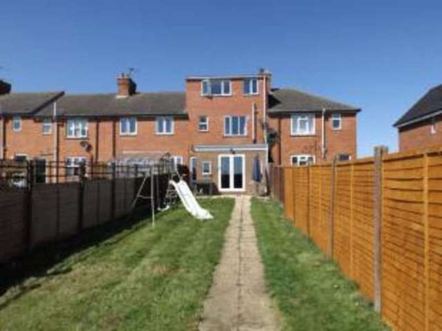  Image of 4 Bedroom Terraced for sale at Green Man Road Navenby Navenby, LN5 0JY