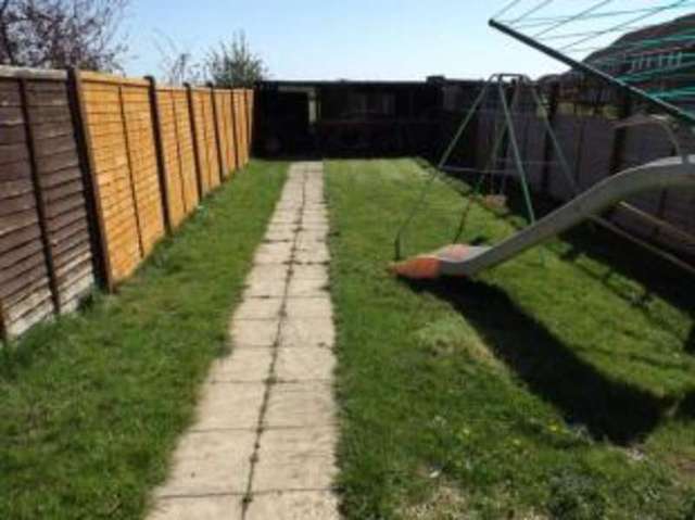  Image of 4 Bedroom Terraced for sale at Green Man Road Navenby Navenby, LN5 0JY