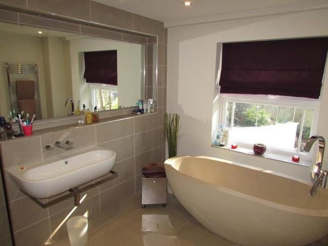  Image of 6 Bedroom Detached to rent at Broadstone  Broadstone, BH18 8BT