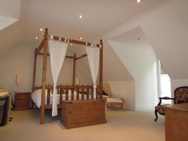  Image of 6 Bedroom Detached to rent at Broadstone  Broadstone, BH18 8BT