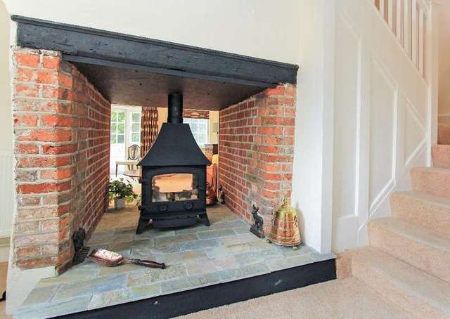  Image of 5 Bedroom Detached for sale at 97 Manor Road  Verwood, BH31 6DT