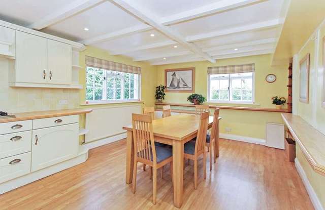  Image of 5 Bedroom Detached for sale at 97 Manor Road  Verwood, BH31 6DT