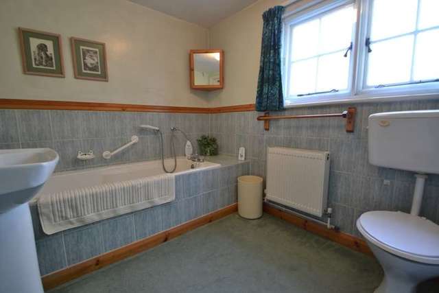  Image of 5 Bedroom Detached for sale at 97 Manor Road  Verwood, BH31 6DT