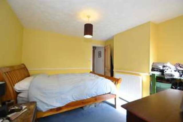  Image of 3 Bedroom Property for sale at Victoria Street Eccles Eccles, ME20 7HJ