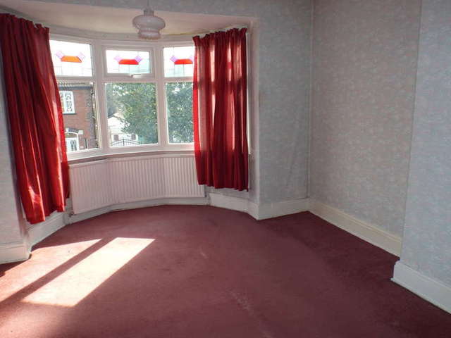  Image of 3 Bedroom Semi-Detached for sale at Bennetthorpe Doncaster Bessacarr, DN4 5EX