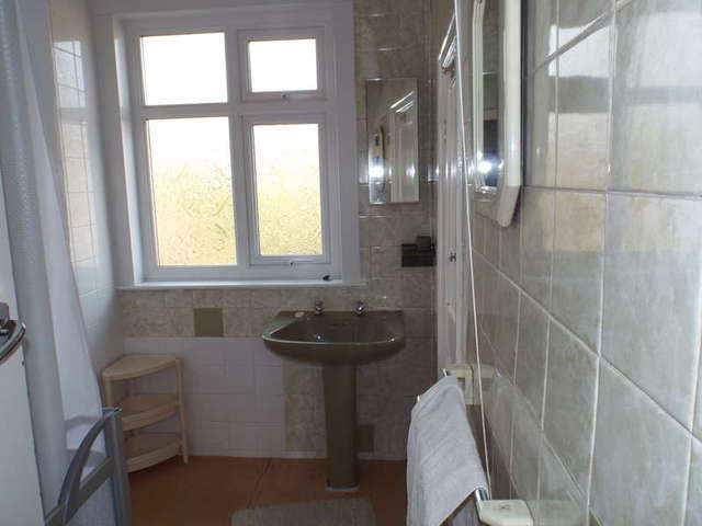  Image of 3 Bedroom Semi-Detached for sale at Bennetthorpe Doncaster Bessacarr, DN4 5EX