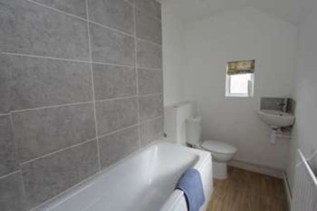  Image of 2 Bedroom Terraced for sale at West Acridge  Barton upon Humber, DN18 5AN