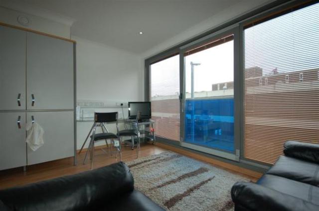  Image of 1 Bedroom Flat to rent at Leeds, LS2 7JS