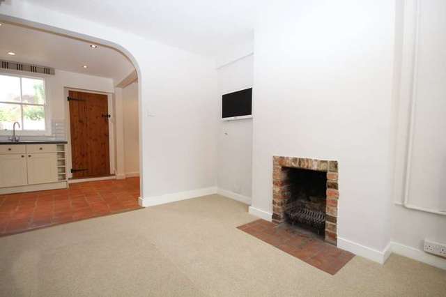  Image of 2 Bedroom Terraced to rent at Henley-On-Thames, RG9 2EA