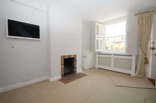  Image of 2 Bedroom Terraced to rent at Henley-On-Thames, RG9 2EA
