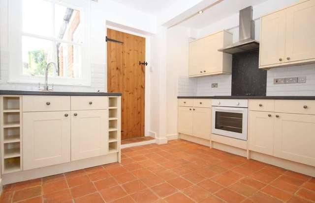  Image of 2 Bedroom Terraced to rent at Henley-On-Thames, RG9 2EA