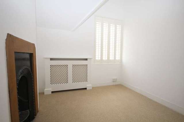  Image of 2 Bedroom Terraced to rent at Henley-On-Thames, RG9 2EA