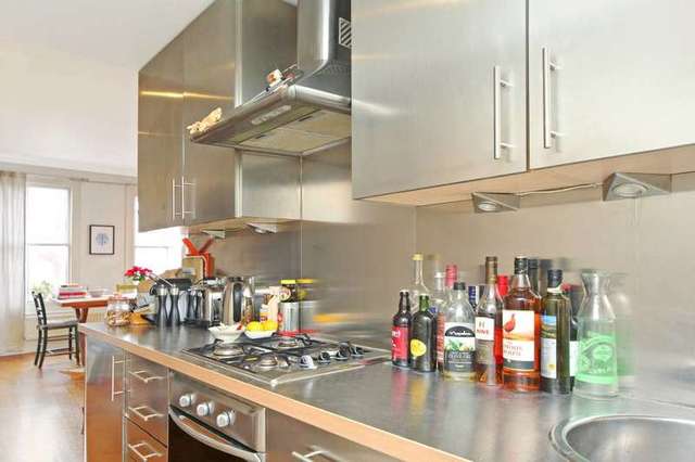  Image of 1 Bedroom Flat to rent at Westbourne Park Road  London, W11 1EF