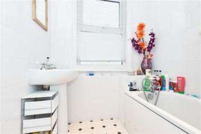  Image of 1 Bedroom Property to rent at Wilbury Gardens Hove Hove, BN3 6HY