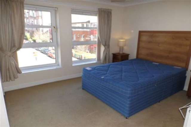  Image of 2 Bedroom Flat to rent at Glasgow, G3 8SW