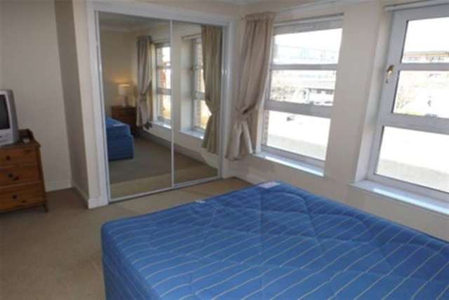  Image of 2 Bedroom Flat to rent at Glasgow, G3 8SW