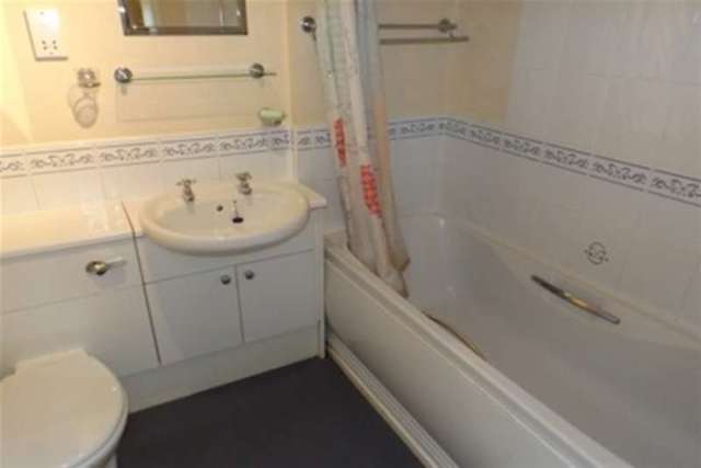  Image of 2 Bedroom Flat to rent at Glasgow, G3 8SW