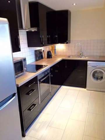  Image of 2 Bedroom Flat for sale at Walnut Close Laindon BASILDON, SS15 4DS