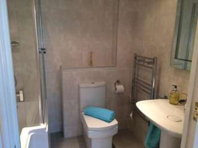  Image of 2 Bedroom Flat for sale at Walnut Close Laindon BASILDON, SS15 4DS