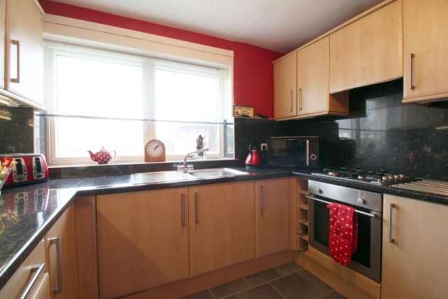  Image of 2 Bedroom Ground Flat for sale at Chisholm Place  Grangemouth, FK3 8PB