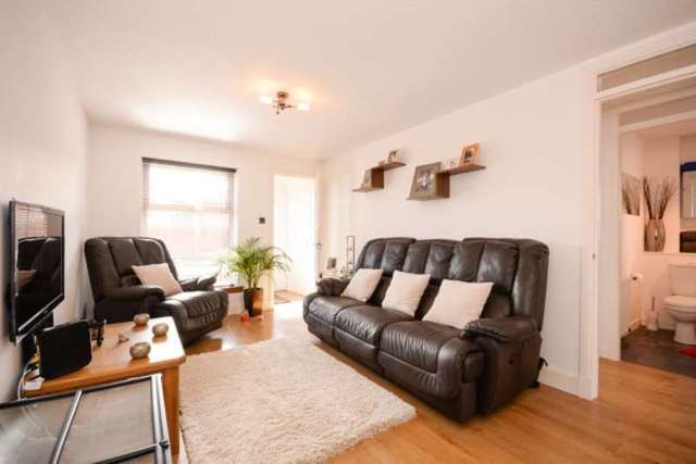  Image of 2 Bedroom Semi-Detached for sale at Jacobson Terrace  Dundee, DD3 9TD