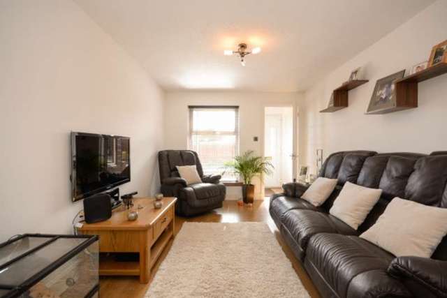  Image of 2 Bedroom Semi-Detached for sale at Jacobson Terrace  Dundee, DD3 9TD