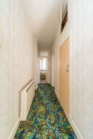  Image of 2 Bedroom Flat for sale at Hawthornvale  Edinburgh, EH6 4JW