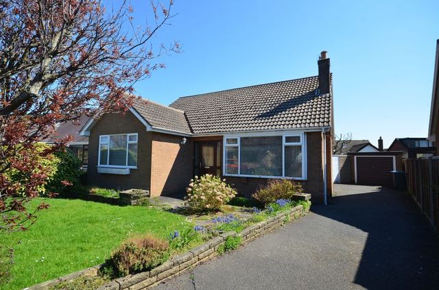  Image of 2 Bedroom Detached for sale at Pine Crescent  Poulton-Le-Fylde, FY6 8EB
