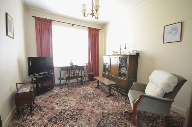  Image of 2 Bedroom Detached for sale at Pine Crescent  Poulton-Le-Fylde, FY6 8EB