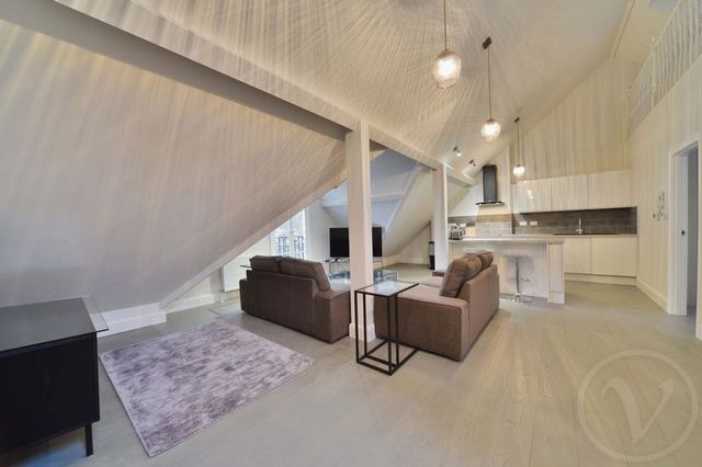  Image of 2 Bedroom Flat to rent at Adams Row Mayfair London, W1K 2LA