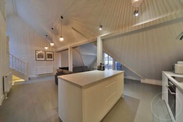  Image of 2 Bedroom Flat to rent at Adams Row Mayfair London, W1K 2LA
