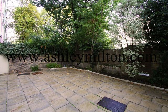  Image of 2 Bedroom Flat to rent at Albert Terrace Primrose Hill Camden Lock, NW1 7SU