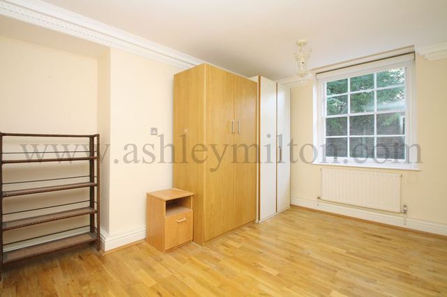  Image of 2 Bedroom Flat to rent at Albert Terrace Primrose Hill Camden Lock, NW1 7SU