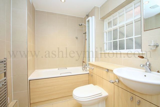 Image of 2 Bedroom Flat to rent at Albert Terrace Primrose Hill Camden Lock, NW1 7SU