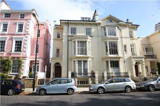  Image of 2 Bedroom Flat to rent at Albert Terrace Primrose Hill Camden Lock, NW1 7SU