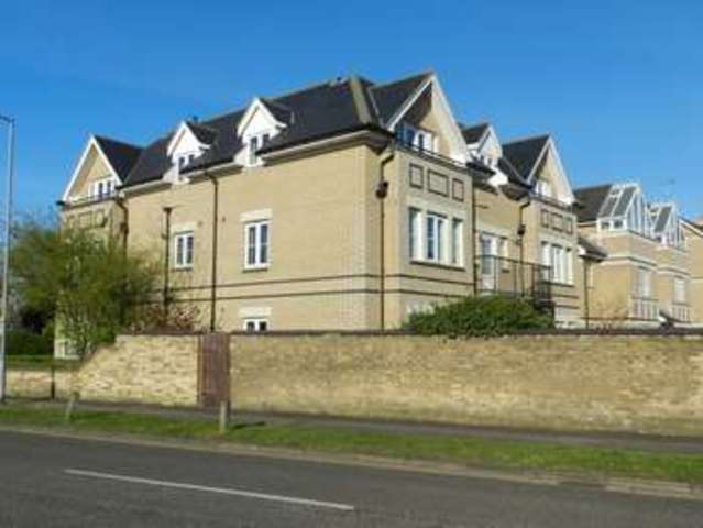  Image of 1 Bedroom Flat for sale at Clifton Road  Shefford, SG17 5AE