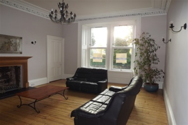  Image of 4 Bedroom Flat to rent at Greenock Inverclyde Inverclyde, PA16 8ET