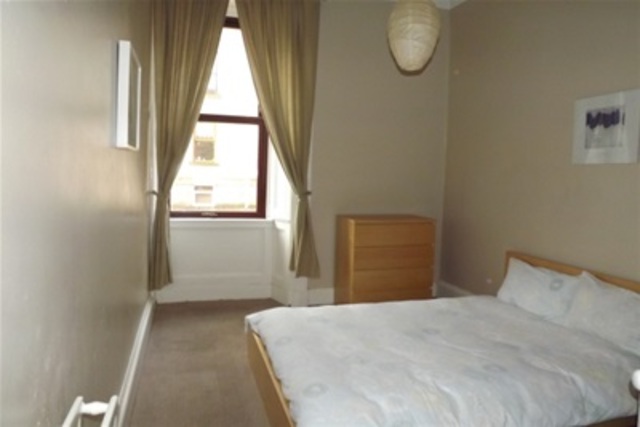  Image of 4 Bedroom Flat to rent at Greenock Inverclyde Inverclyde, PA16 8ET