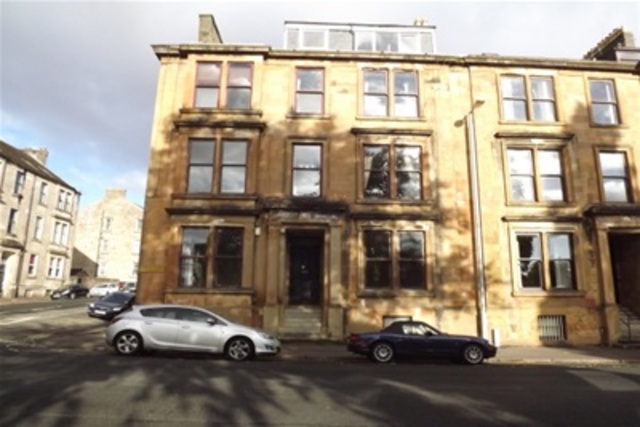  Image of 4 Bedroom Flat to rent at Greenock Inverclyde Inverclyde, PA16 8ET