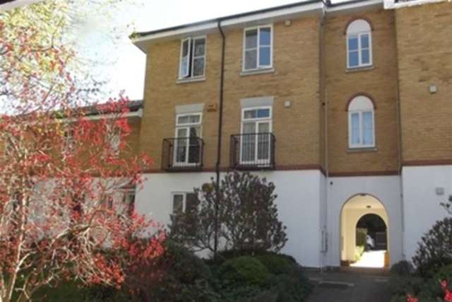  Image of 2 Bedroom Flat to rent at Southampton, SO15 2RZ