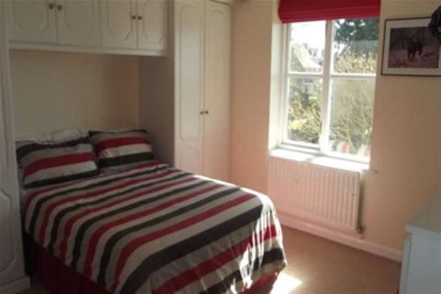  Image of 2 Bedroom Flat to rent at Southampton, SO15 2RZ
