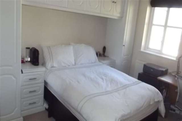  Image of 2 Bedroom Flat to rent at Southampton, SO15 2RZ