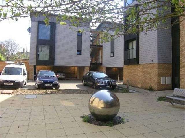 Image of 1 Bedroom Flat to rent at CAMBRIDGE  Cambridge, CB5 8DS