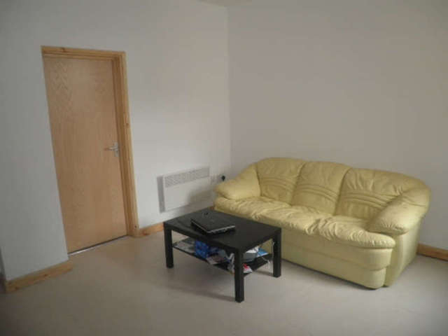  Image of 2 Bedroom Flat to rent at Australia Road  Cardiff, CF14 3DB