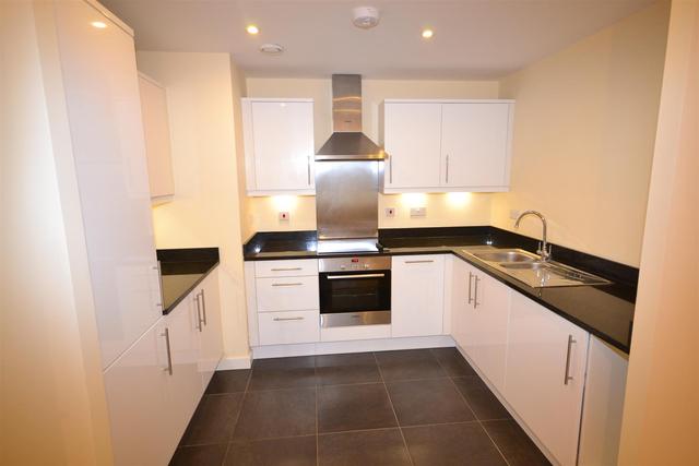  Image of 2 Bedroom Property to rent at East End Road  Finchley Central, N3 3QE