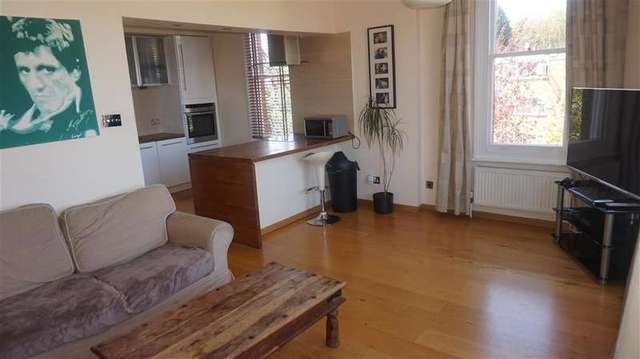  Image of 2 Bedroom Apartment for sale at South Croydon Surrey South Croydon, CR2 7EF